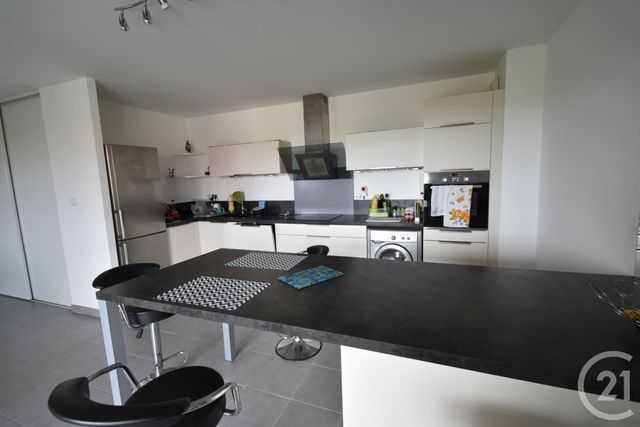 Appartement F4 à vendre - 4 pièces - 111.0 m2 - CASTELLARE DI CASINCA - 20 - CORSE - Century 21 Paoli Immobilier Appartement F4 à vendre - 4 pièces - 111.0 m2 - CASTELLARE DI CASINCA - 20 - CORSE - Century 21 Paoli Immobilier